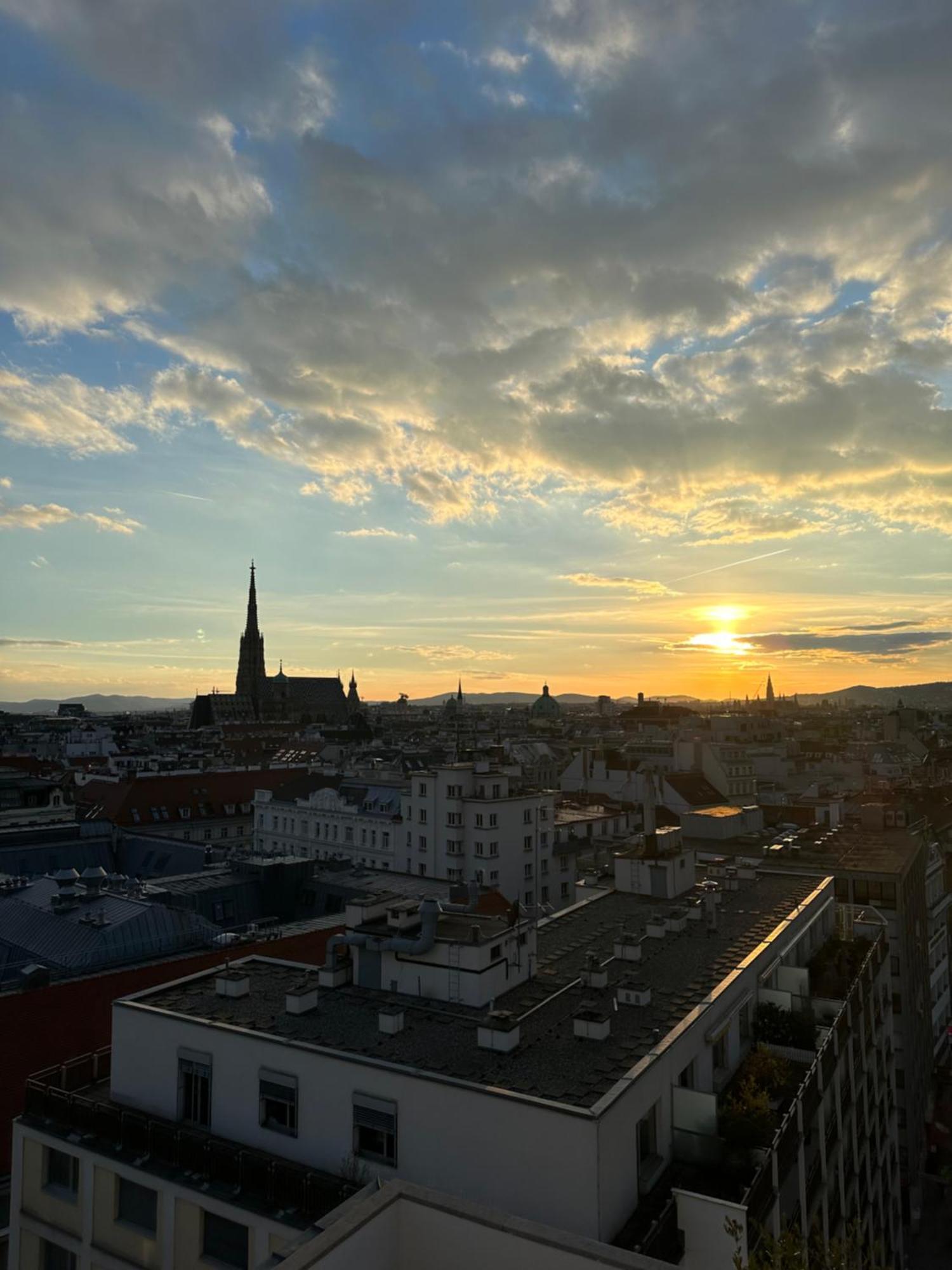 Apartment Center With 360° Rooftop Vienna